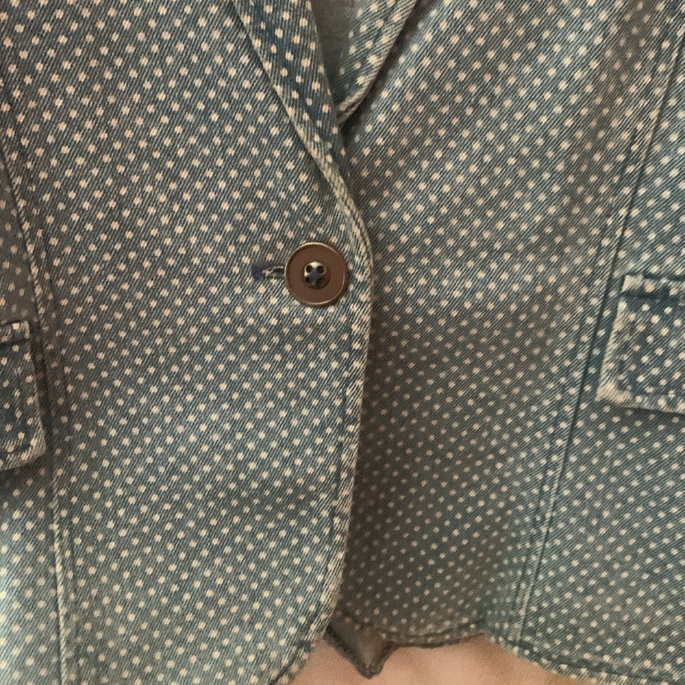 Blazer - Picture 2 of 5
